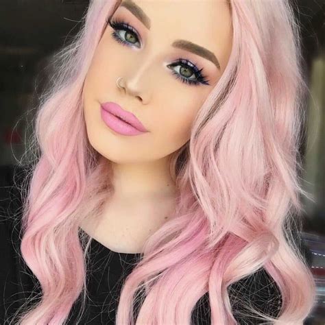 Pink hair dyw